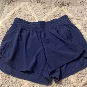 Lululemon tracker shorts